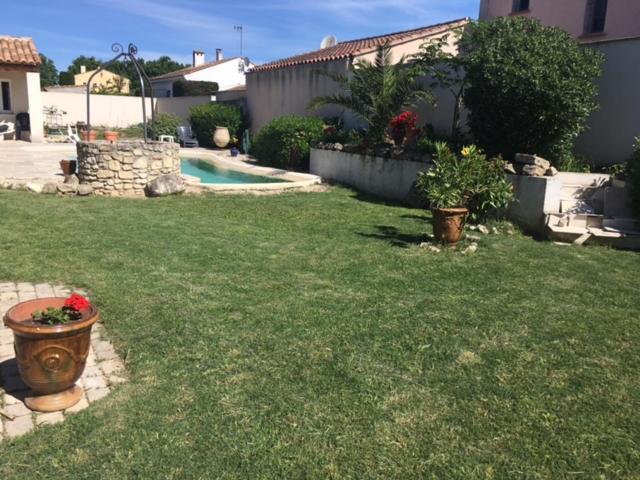 Villa Coquet 2 pièces au calme avec piscine  Fontvieille Esterno foto