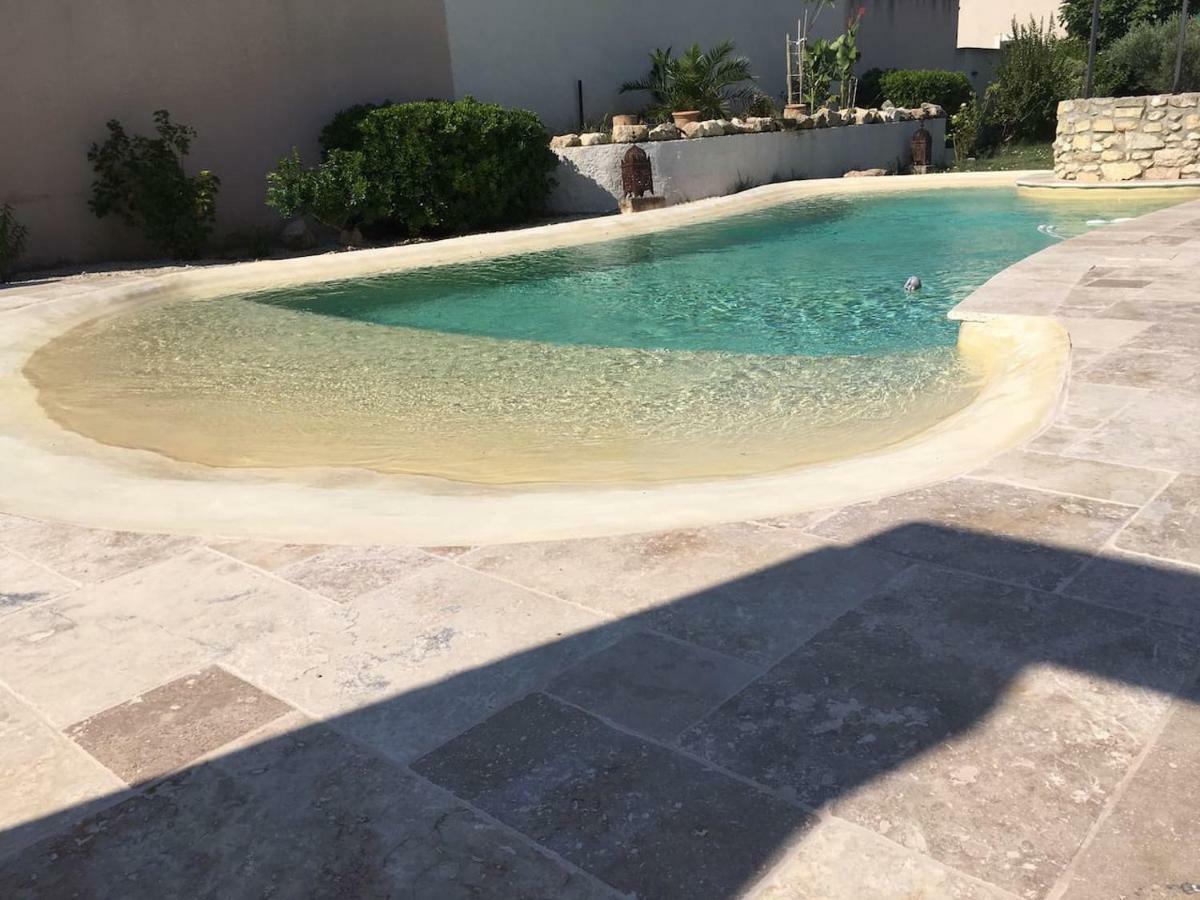 Villa Coquet 2 pièces au calme avec piscine  Fontvieille Esterno foto